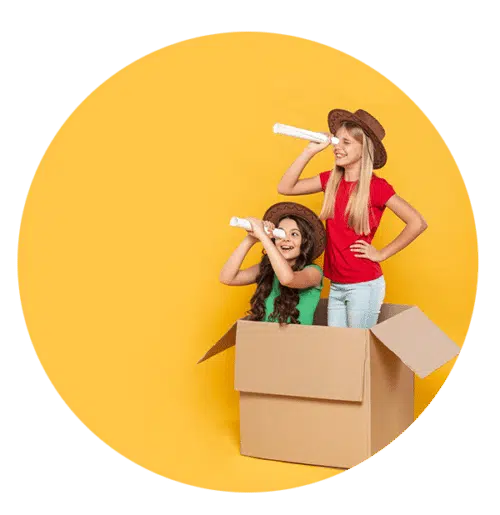 Enfants participant à un stage de vacances en anglais ou espagnol.