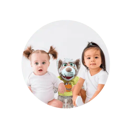 Enfants du groupe Toddler en cours d'anglais et espagnol